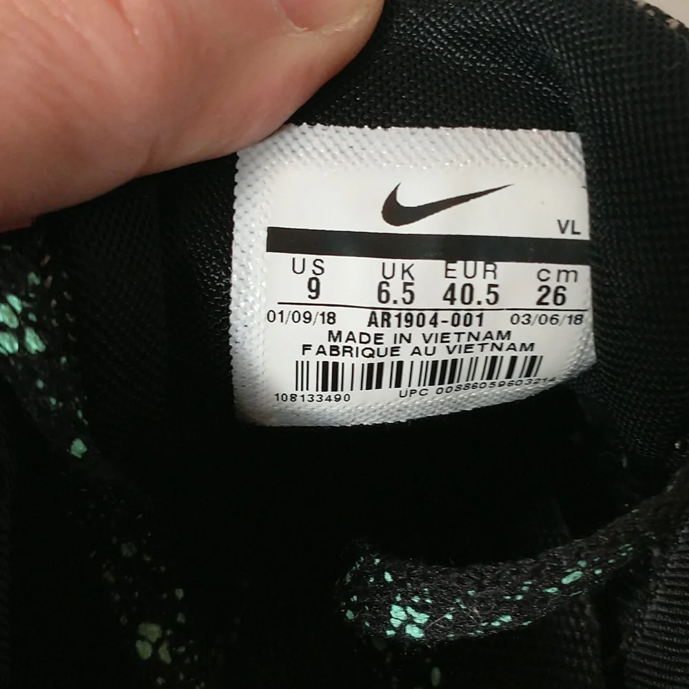 Nike Run Swift, Black And‎ Teal, Running, Women's Size 9